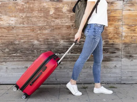 Hand luggage in 2026: what is prohibited on board Ryanair, EasyJet and Jet2