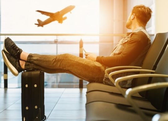 How to escape from boredom on long layovers: a detailed guide for travelers