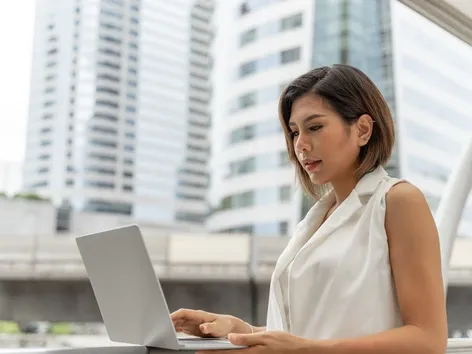 Malásia simplifica processo de visto de trabalho em 2026: novo sistema centralizado MIDA