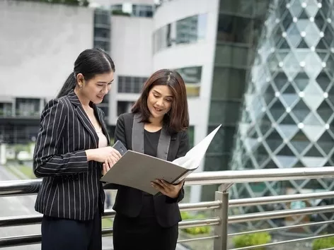 Arbeitserlaubnis für Singapur und Studentenausweis für Singapur: Änderungen im Verfahren zur Erlangung von Genehmigungen im Jahr 2024