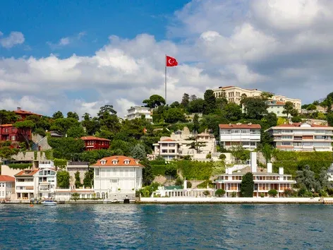 Нерухомість у Туреччині - чи залишається привабливим напрямком для інвестицій у 2024 році?