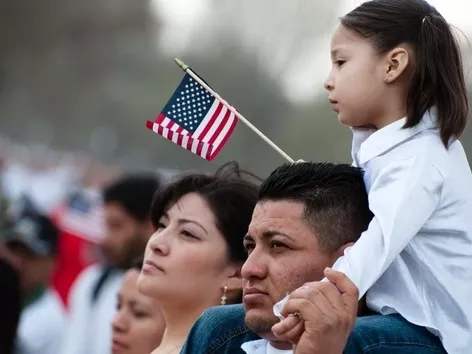 Moyens disponibles pour légaliser aux États-Unis pour les familles après la révocation de la citoyenneté par droit de naissance : les 6 meilleures méthodes éprouvées