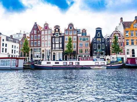An expat's guide to Amsterdam: pros and cons, best areas to live and useful tips