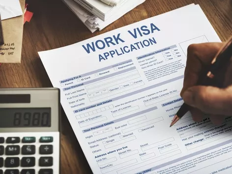 Работа за границей: страны, в которых легче всего получить рабочую визу в 2025 году