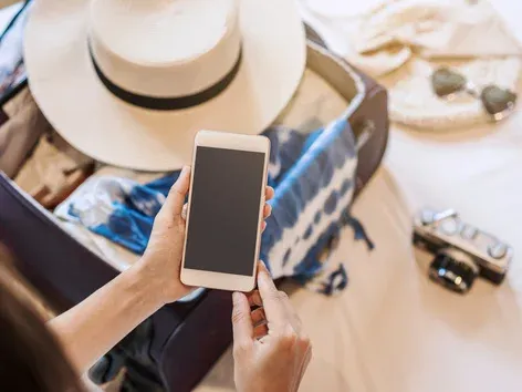 Travel Apps for Europe: What Should You Download on Your Smartphone Before Your Trip?