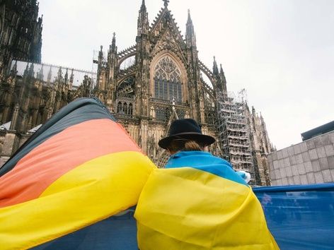 Can refugees from Ukraine stay in Germany after the war in 2024?