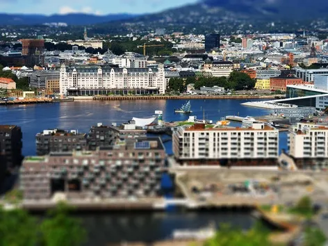 Переїзд до Норвегії: повний гід для життя, роботи та адаптації