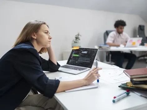 15 High-Paying Jobs Without a College Degree in 2026: Where You Can Earn Over $60,000