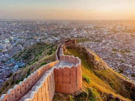 Лучшие места для поездки в декабре 2025 года: где провести зимний отпуск?