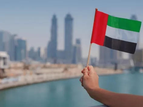 New UAE Visit Visa 2025: Work Legally Without a Sponsor for Up to 120 Days
