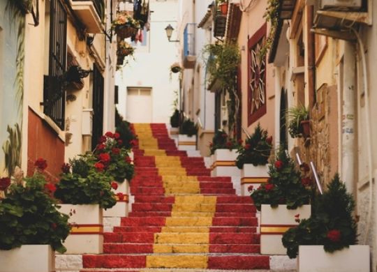 Le tourisme en Espagne a battu un record historique en 2025: chiffres et faits clés