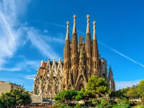 La Sagrada Familia à Barcelone ouvrira gratuitement ses portes : le temple légendaire en construction depuis plus d'un siècle