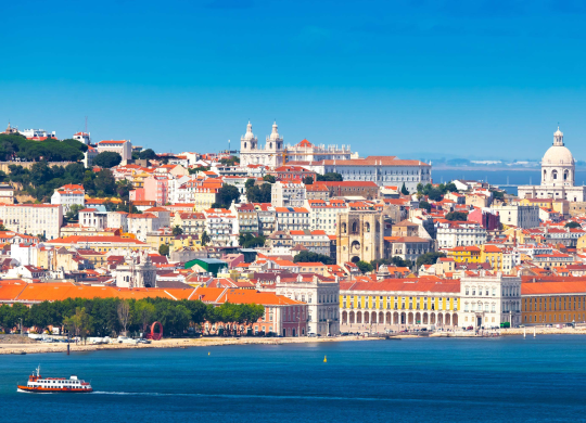 Moving to Portugal for permanent residence: the pros and cons of living in Portugal