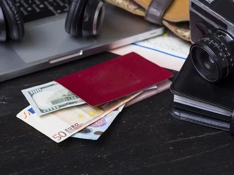 Штрафы для туристов в Европе 2025: новые запреты и самые странные взыскания