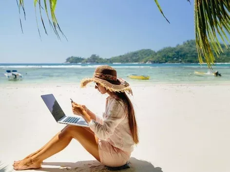 Top 7 Countries with the Fastest Internet Speed for Digital Nomads