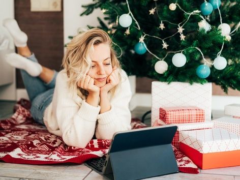 How to survive Christmas alone abroad: tips for expats