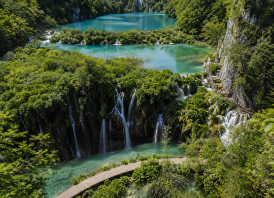 Les sites naturels les plus étonnants d'Europe: 15 destinations à découvrir lors de vos prochains voyages