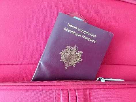 Франція запроваджує громадянський іспит для іноземців з 2026 року: правила та вимоги