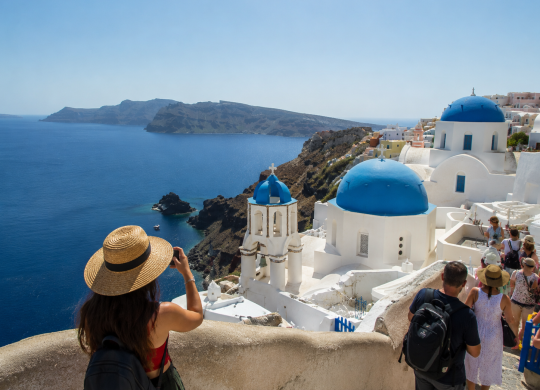 Grecia introduce nuevas restricciones para turistas en 2026: qué cambiará para los viajeros por el overtourism